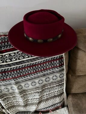 SFERRA Deep Burgundy Wool Felt Rancher Hat with Concho Band